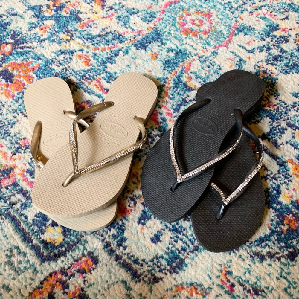 2 Havianas Rhinestone Flip Flops Size 9